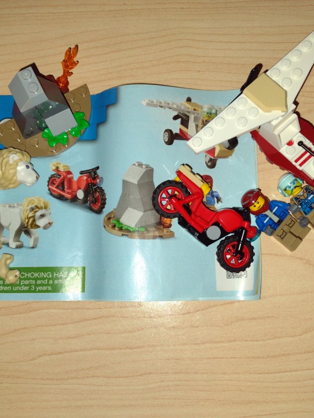 LEGO Wildlife Rescue Camp with over 500 pieces and box, 60307 - Picture 11 of 13